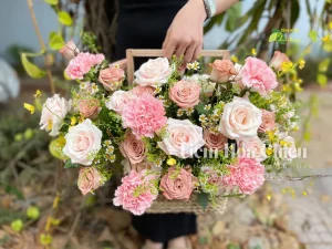 Đặt hoa ngày Phụ nữ Việt Nam 20 10 thể hiện sự quan tâm chân thành và lòng biết ơn sâu sắc