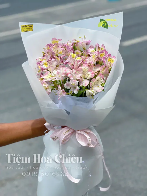 Bó hoa giá rẻ tinh tế – 300K, 400K 500K, giao hoa nhanh chóng?