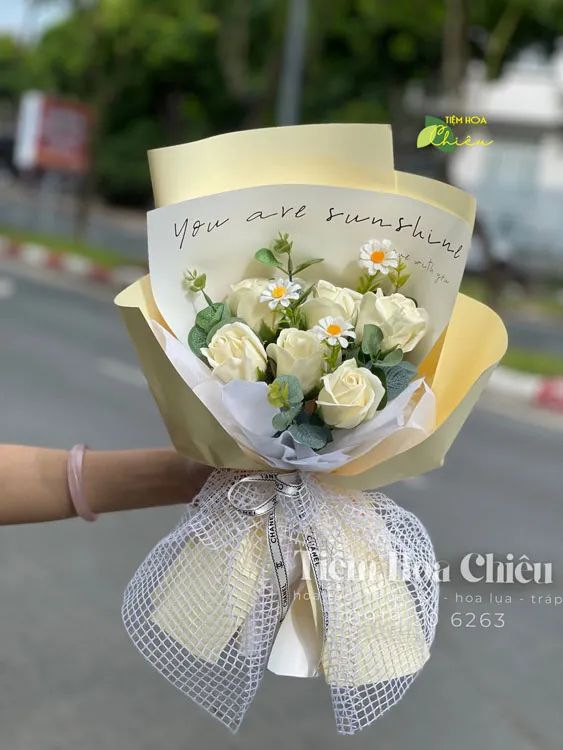 Bó hoa giá rẻ tinh tế – 300K, 400K 500K, giao hoa nhanh chóng?