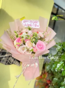 Đặt hoa chúc mừng sinh nhật món quà tinh tế mà còn thể hiện sự lãng mạn và chân thành.