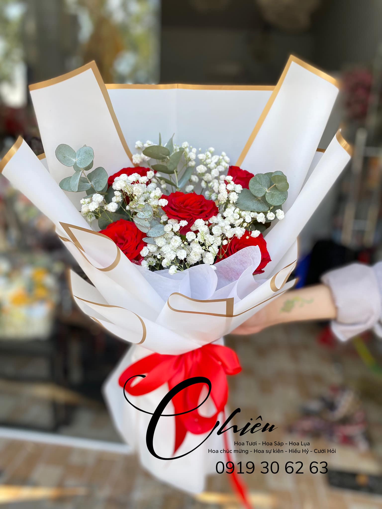 Hoa Bó Đỏ ecudor tone trắng 00116