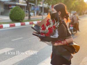 Hoa bó đỏ Ecuador tone đen 0091