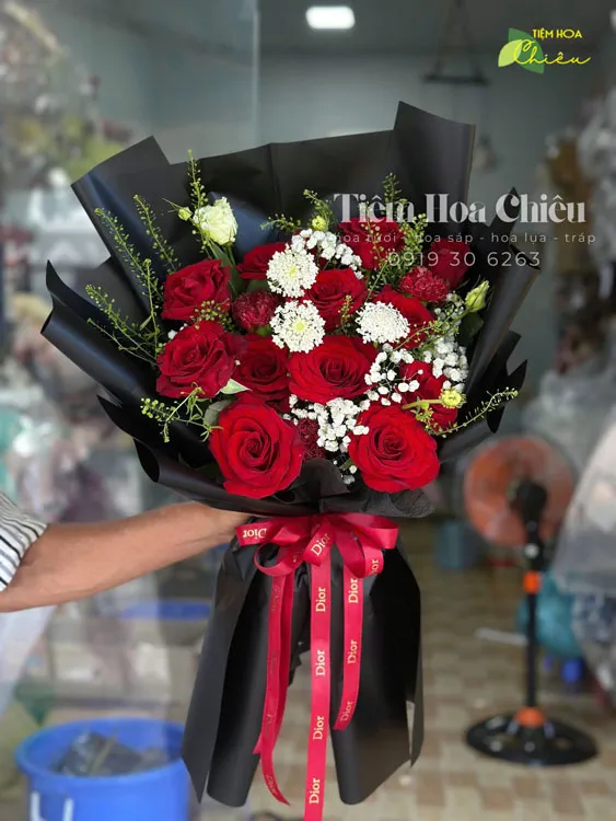 Kinh nghiệm đặt hoa tươi sinh nhật cho người yêu đầy ấn tượng