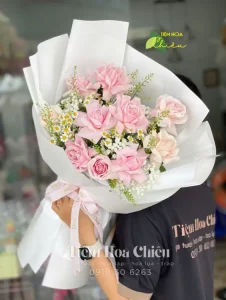 Đặt hoa tốt nghiệp nên tặng hoa gì? Bó hoa tươi tốt nghiệp cho nam, nữ đẹp nhất