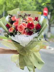 Đặt hoa lễ Valentine là dịp đặc biệt để bày tỏ tình yêu và sự quan tâm đến người mình thương