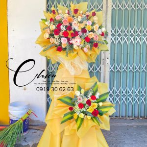 KỆ HOA CHÚC MỪNG KHCM18