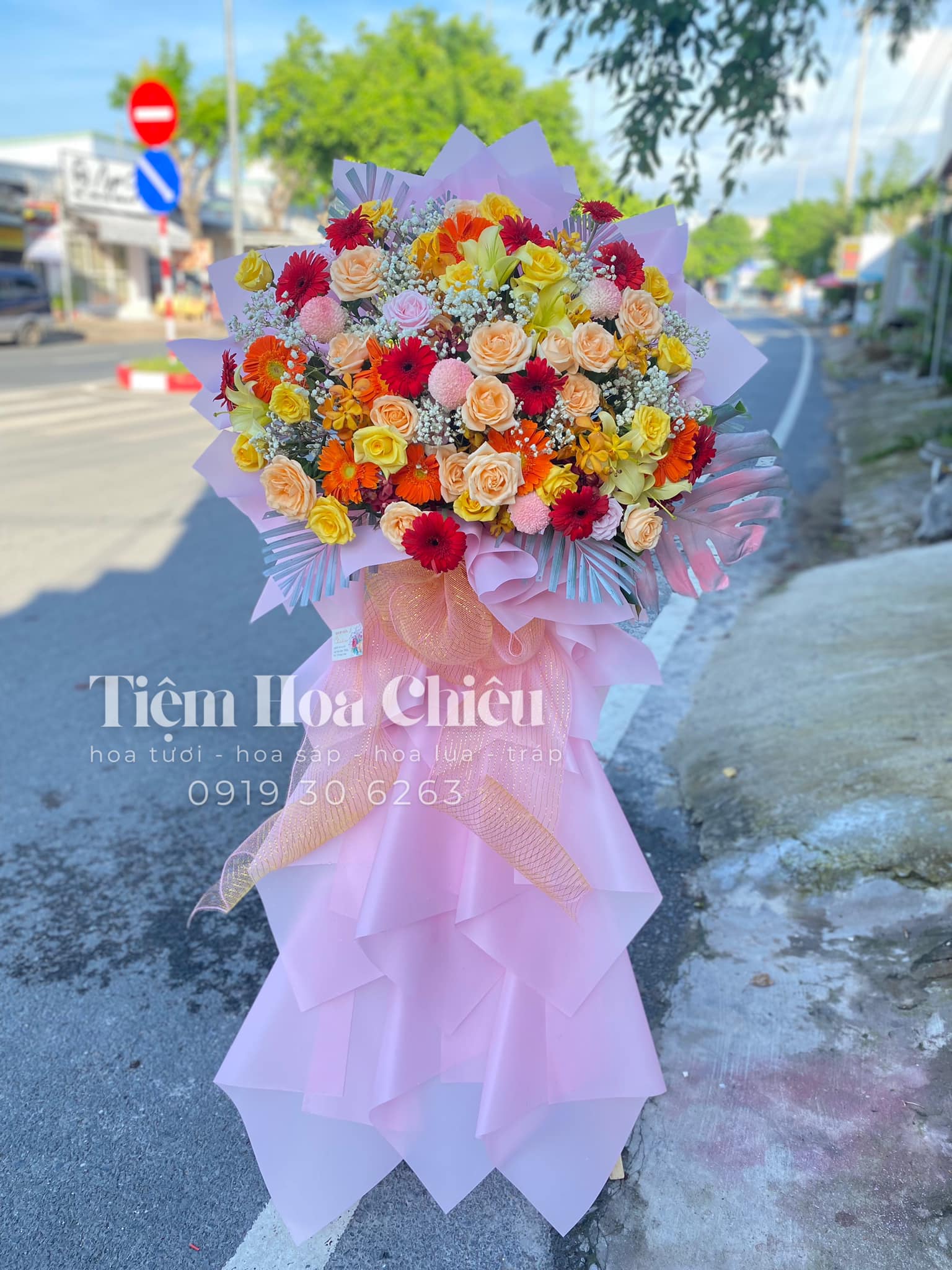 KỆ HOA CHÚC MỪNG KHCM37