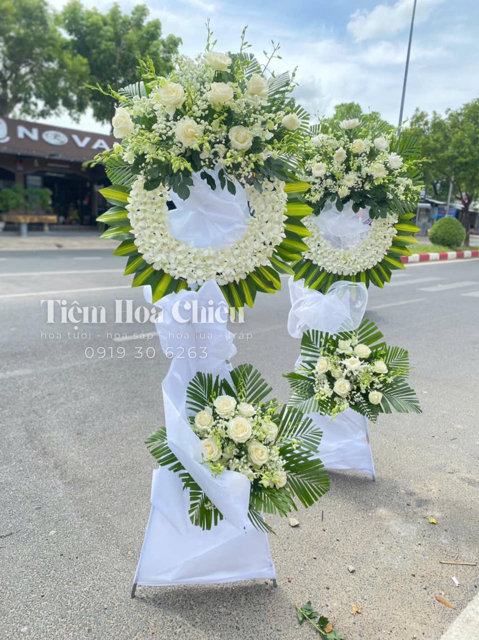 KỆ CHIA BUỒN KCB095