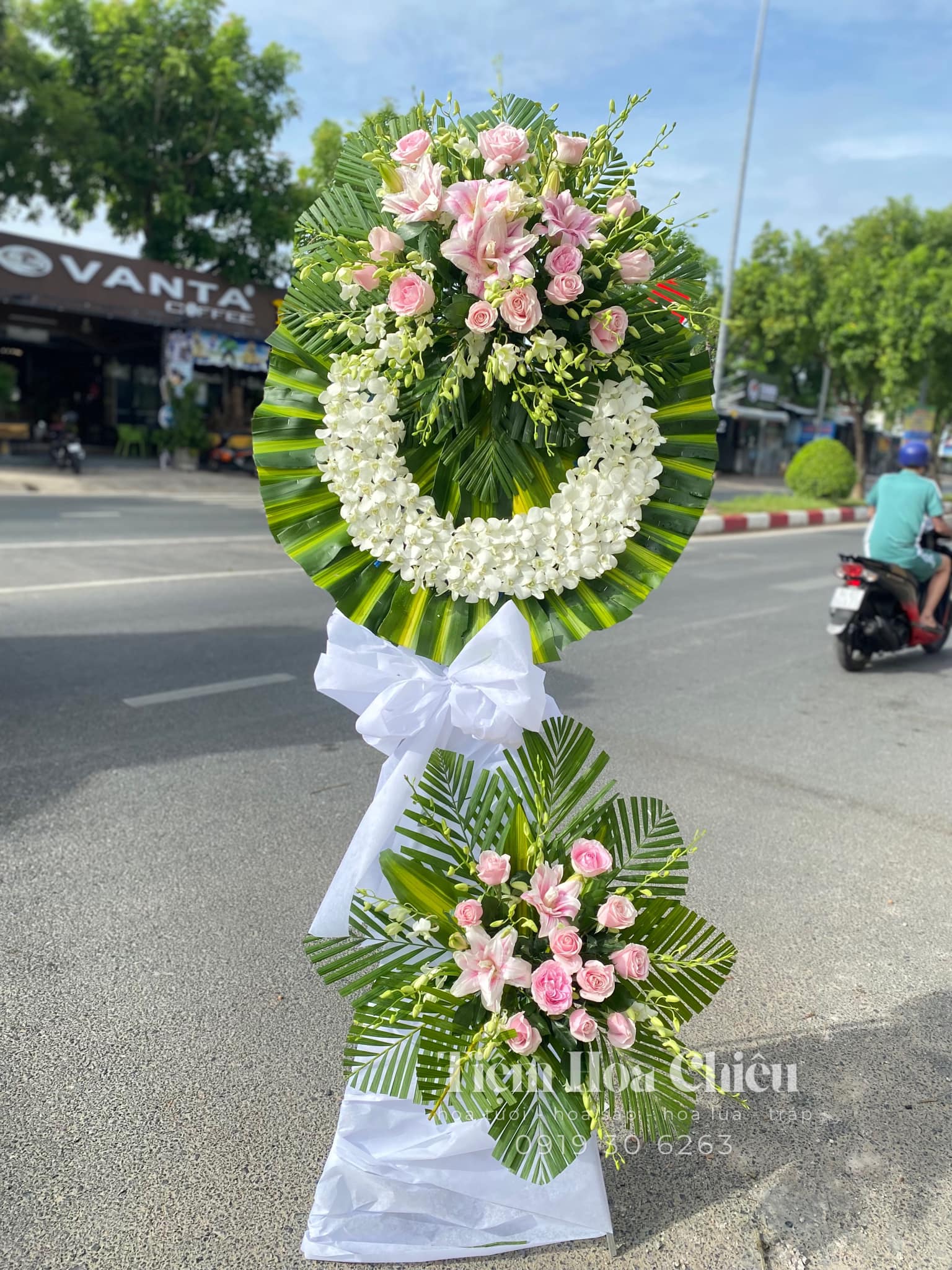 KỆ CHIA BUỒN KCB096