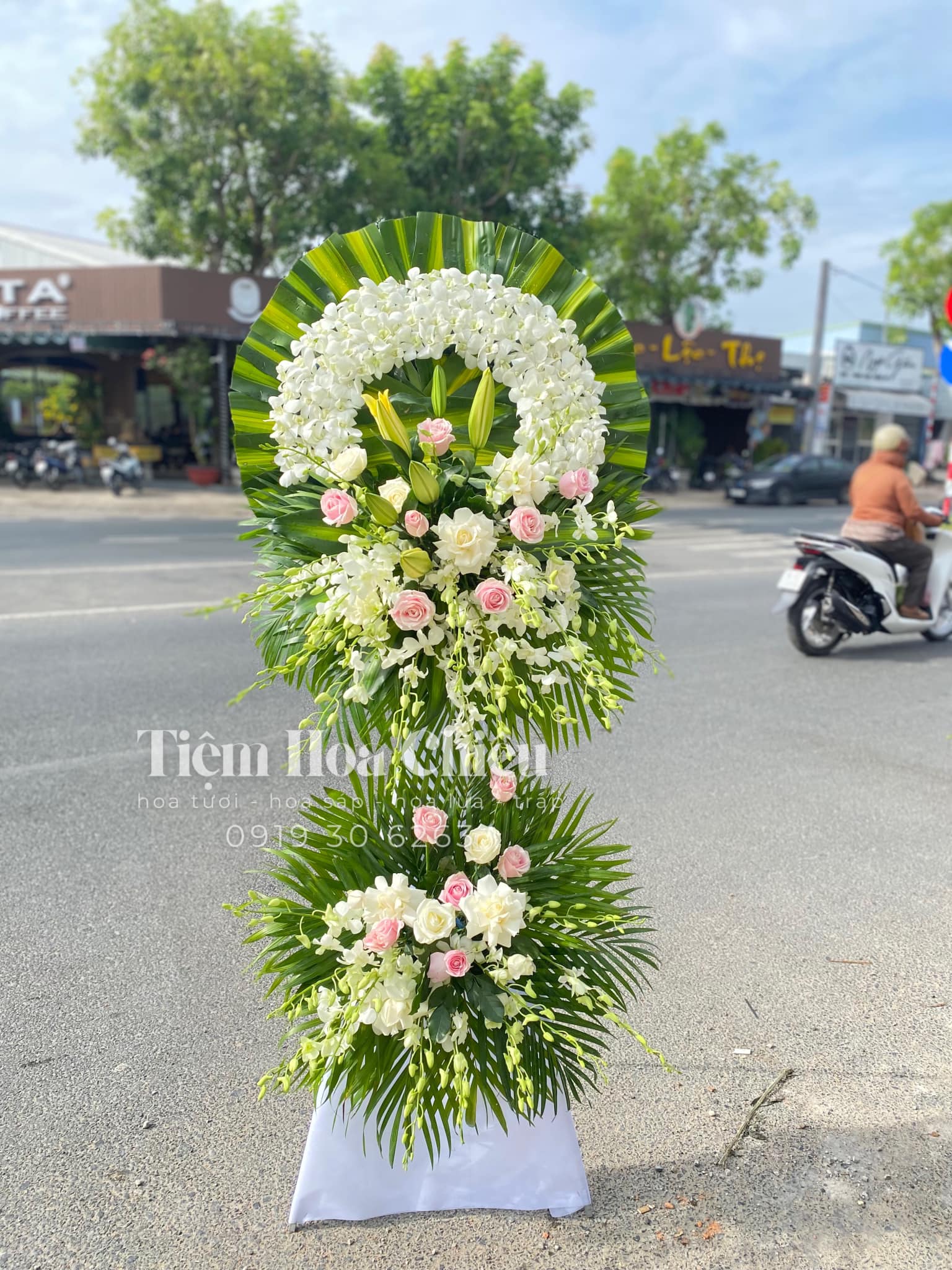 KỆ CHIA BUỒN KCB097