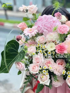 Dịch vụ điện hoa giá rẻ là gì? Khám phá dịch vụ giao hoa đặc biệt