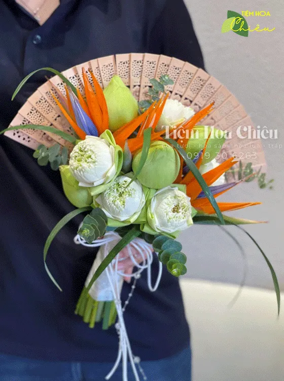 Ý nghĩa hoa tươi cầm tay cô dâu thông điệp khởi đầu cuộc sống lứa đôi hạnh phúc