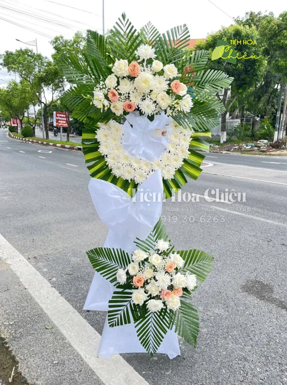 Đặt vòng hoa đám tang tiễn biệt chân thành, chia buồn sâu sắc đến gia đình người đã khuất