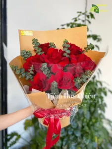 Đặt hoa tốt nghiệp lời chúc tươi đẹp, bước vào tương lai hạnh phúc và thịnh vượng