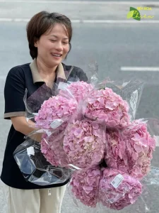 Quy trình đặt hoa online gửi gắm thông điệp ý nghĩa một cách nhanh chóng và thuận tiện.