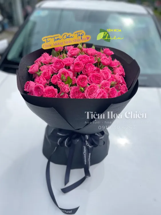 Đặt hoa sinh nhật lan tỏa yêu thương và gửi gắm thông điệp ý nghĩa qua đóa hoa tươi thắm