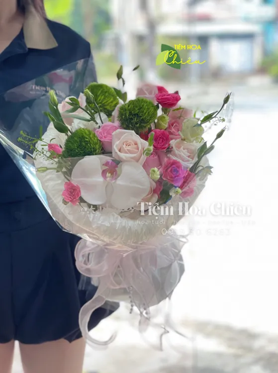 Đặt hoa sinh nhật lan tỏa yêu thương và gửi gắm thông điệp ý nghĩa qua đóa hoa tươi thắm