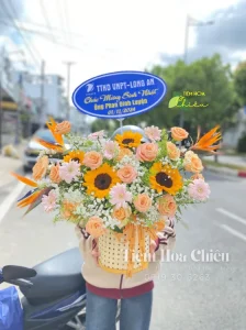 Đặt hoa sinh nhật gắn kết tình cảm, đem đến ngày sinh nhật vô cùng hạnh phúc cho người nhận.