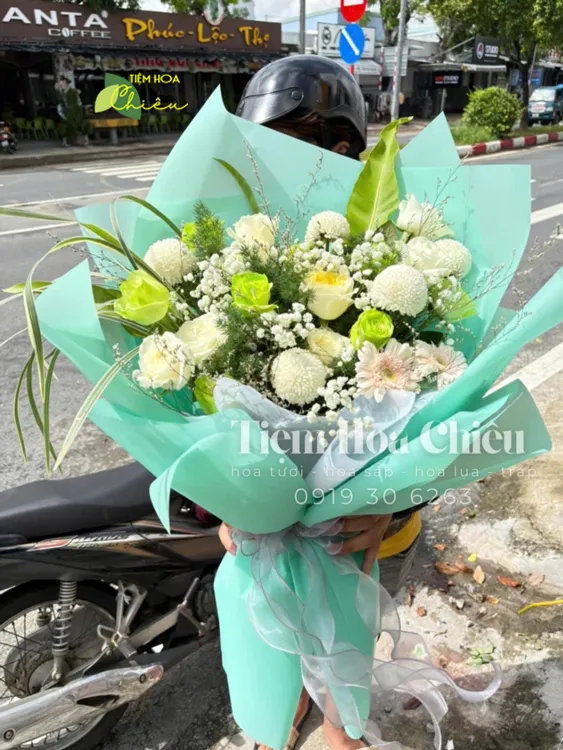 Lẳng hoa món quà vừa đẹp, vừa tinh tế lý tưởng cho mọi dịp sinh nhật gửi gắm yêu thương