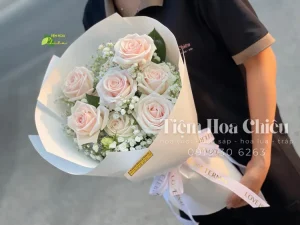 Đặt hoa tươi sinh nhật giúp bạn gửi gắm tình cảm, lời chúc mừng, lời quan tâm chân thành nhất.