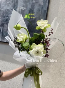 Shop hoa CHIÊU thiết kế hoa cưới cầm tay cô dâu đẹp làm ngày trọng đại thêm phần rực rỡ, ý nghĩa và hạnh phúc.