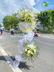 Đặt hoa viếng đám tang gửi đi lời chia sẻ, cảm thông, động viên đến nhau trong thời khắc khó khăn nhất.