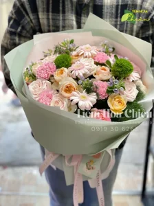Đặt hoa tươi valentine tặng chồng giúp bạn ghi điểm tuyệt đối khiến anh mê đắm không rời.