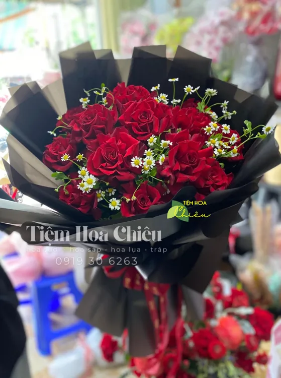 Đặt hoa sinh nhật tại shop hoa tươi CHIÊU mang đến niềm vui và sự bất ngờ tuyệt vời cho người bạn thương yêu.
