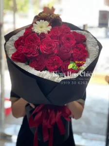 Shop hoa tươi đặt hoa tốt nghiệp ghi nhận lại thành quả cố gắng không ngừng của các tân cử nhân.