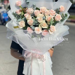 Hoa Tươi Bó Hồng Kem Dâu HTB225