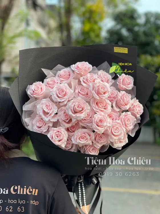 Đặt hoa online CHIÊU - Thương hiệu uy tín, đáp ứng và phục vụ tốt nhất các yêu cầu cao của khách hàng.