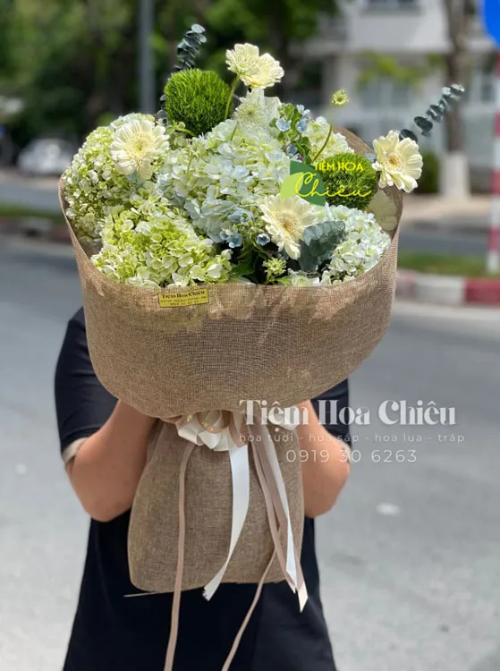 Đặt hoa bó tươi – Món quà ý nghĩa giúp truyền tải đúng thông điệp, tình cảm bạn muốn gửi gắm.