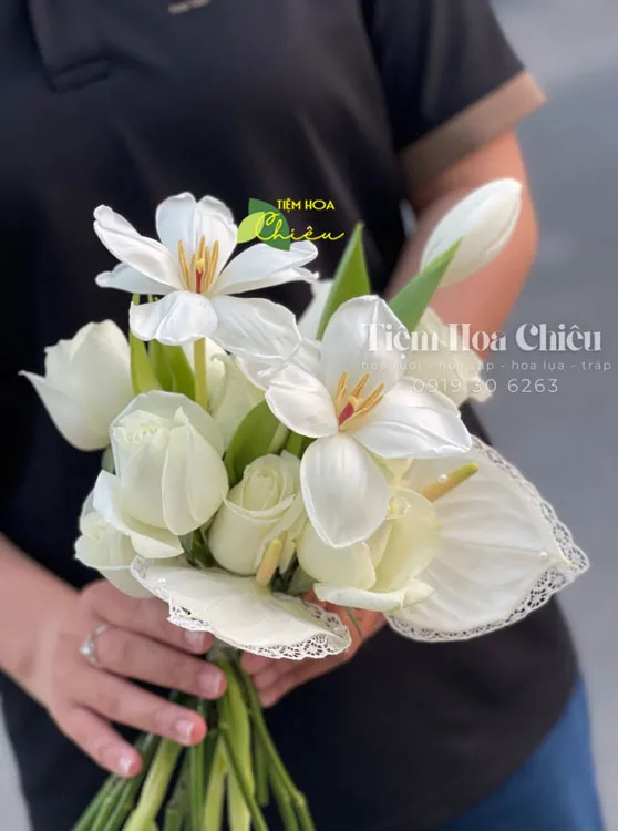 Shop bán hoa CHIÊU - Đặt hoa cưới cầm tay mong ước về một cuộc hôn nhân hạnh phúc và bền lâu.