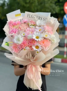 Hoa Sáp và Hoa Tươi – So sánh ưu, nhược điểm để phù hợp nhất trong từng dịp tặng khách hàng?