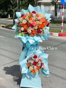 Đặt hoa chúc mừng khai trương ý nghĩa may mắn, tài lộc gửi đi thông điệp về tình hữu nghị bền chặt.