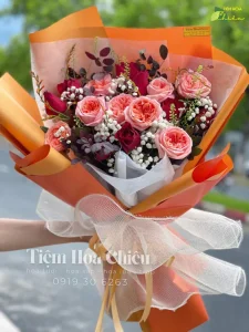 Đặt hoa ngày phụ nữ Việt Nam 20 10 đặc biệt để tri ân và tôn vinh những đóng góp to lớn của phụ nữ.