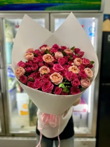 Shop hoa CHIÊU - Đặt bó hoa tươi trở thành biểu tượng của sự yêu thương, trân trọng và kết nối cảm xúc.