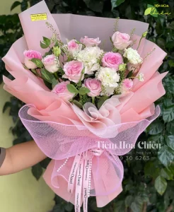 Đặt hoa bó tươi tại CHIÊU - Tác phẩm nghệ thuật biểu tượng của sự hoàn mỹ và sáng tạo.