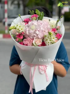 Đặt hoa Bạc Liêu - Bó hoa tươi phong cách hiện đại, sang chảnh, đảm bảo chất lượng và sự tươi mới .