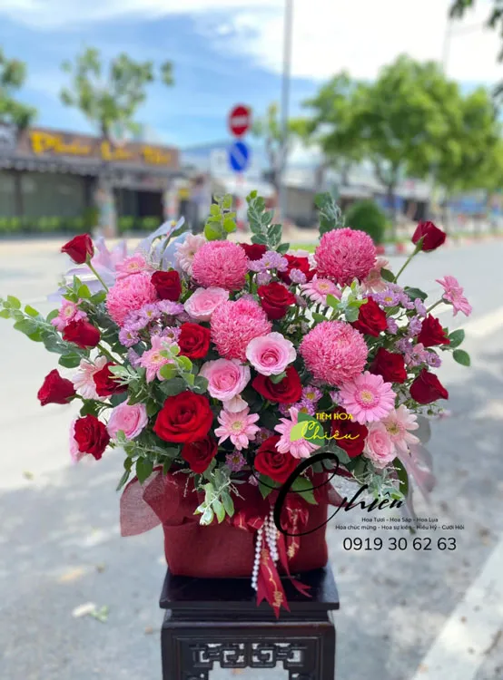 Giỏ hoa tặng ngày khai trương thịnh vượng, nguồn động viên tinh thần to lớn trong ngày đầu khởi nghiệp.