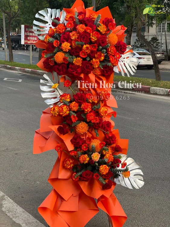 Đặt hoa chúc mừng khai trương gửi lời chúc may mắn, thành công và niềm vui trọn vẹn đến người nhận.