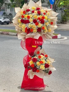 Đặt hoa chúc mừng khai trương gửi lời chúc may mắn, thành công và niềm vui trọn vẹn đến người nhận.