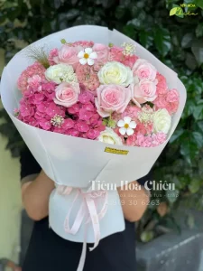 Đặt hoa bó sinh nhật mang đến niềm vui đặc biệt và gửi gắm biết bao cảm xúc chân thành người gửi.