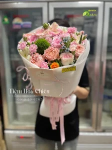 Đặt hoa online dễ dàng, tiết kiệm ngân sách nhưng có thể chọn được hoa đúng theo ý muốn.
