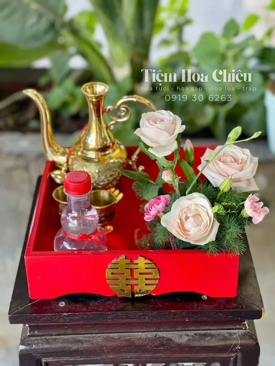 Lễ dạm ngõ đặt tại shop hoa CHIÊU chuẩn bị chu đáo cho lần gặp gỡ chính thức giữa hai bên gia đình.