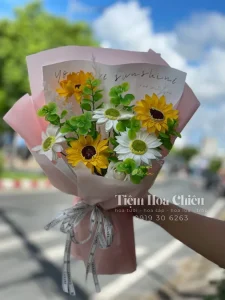 Hoa sáp món quà độc đáo, vĩnh cửu, vẻ đẹp tươi mới không bị mất đi theo thời gian.