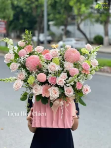Đặt hoa tươi chúc mừng ngày Quốc Khánh 2/9 tưởng nhớ khoảnh khắc lịch sử, đánh dấu sự ra đời của dân tộc Việt Nam.