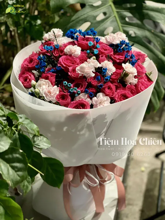 Đặt hoa tươi sinh nhật được thiết kế tinh tế và sáng tạo, phù hợp với mọi đối tượng và lứa tuổi.