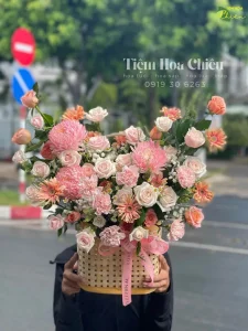 Tiem hoa Bạc Liêu - Giỏ hoa tươi giúp tăng giá trị tinh thần và tạo ấn tượng sâu sắc với người nhận.