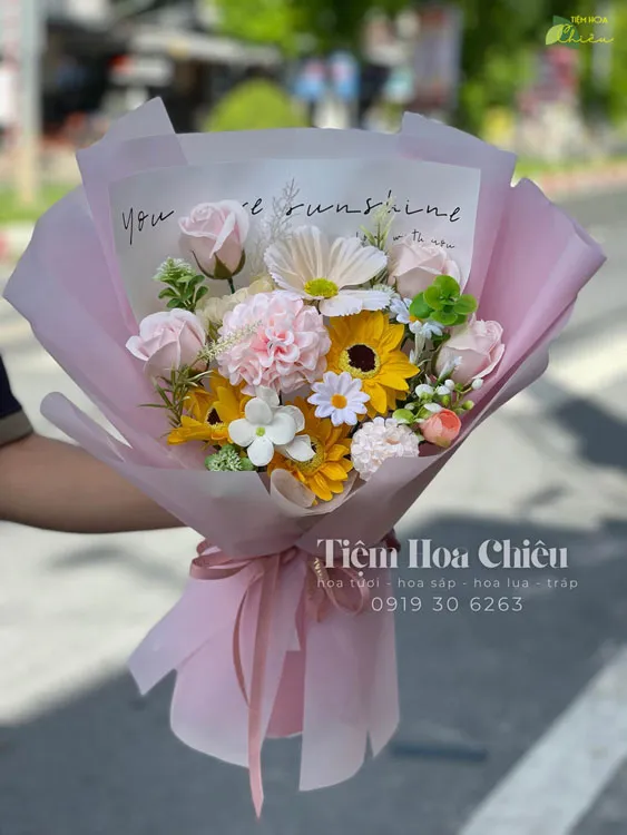 Cửa hàng hoa Bạc Liêu - Đặt hoa sáp lưu giữ vẻ đẹp và mùi hương lâu dài, tạo độ tinh khiết, dịu nhẹ như hoa thật.